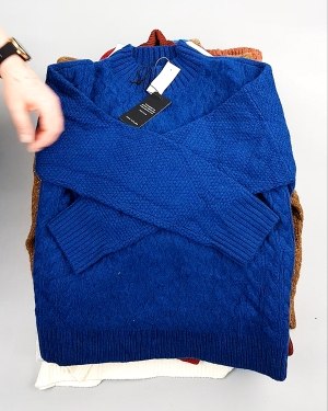 Фотография  462 - Джемпера СТОК CAN 084#7 кг, ЛОТ №7651 оптом в Москве и Московской области