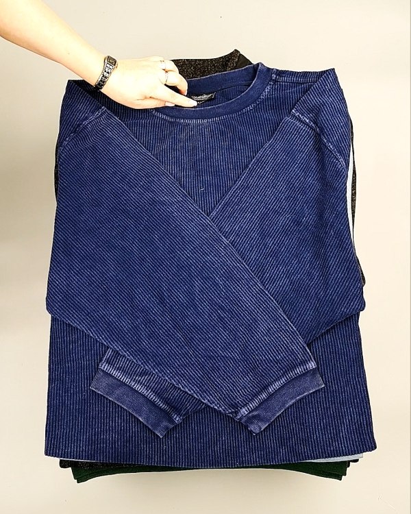 Фотография  837 - SWEATSHIRT CAN 084#10 кг, ЛОТ №7621 оптом в Москве и Московской области