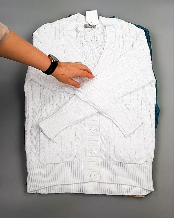 Фотография  778 - Джемпера СТОК CAN 084#7 кг оптом в Москве и Московской области