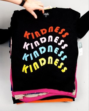 Купить Джемпера легкие СТОК CAN 084#7 кг, ЛОТ №7633 оптом в Москве и Московской области