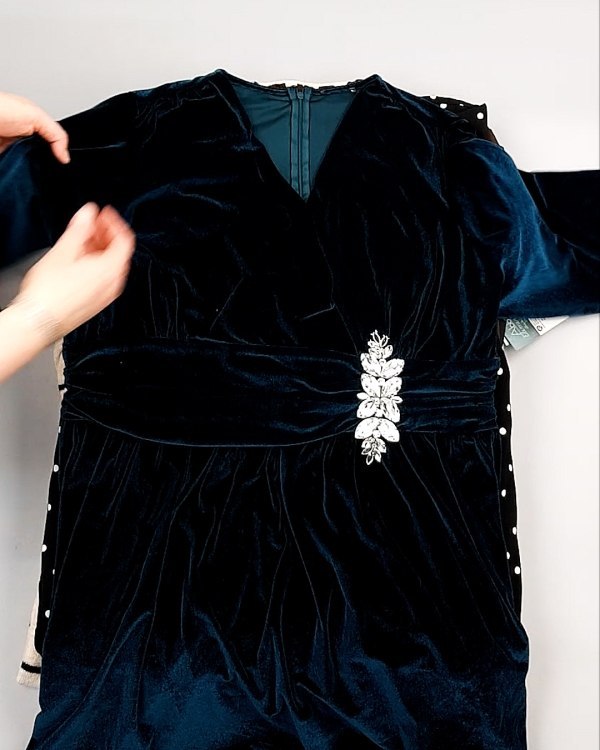 Фотография  946 - Платья СТОК CAN зима 084#7 кг, ЛОТ №7695 оптом в Москве и Московской области