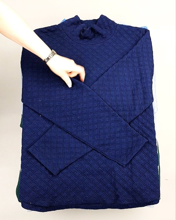 Фотография  711 - SWEATSHIRT CAN 084#10 кг, ЛОТ №7617 оптом в Москве и Московской области