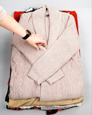 Фотография  971 - Кардиганы СТОК CAN 084#7 кг, ЛОТ №7672 оптом в Москве и Московской области