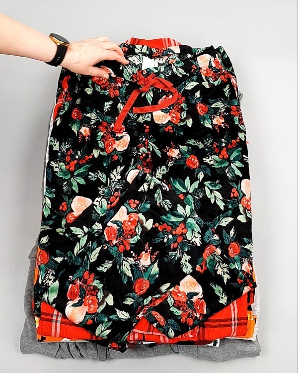 Фотография  934 - Домашняя одежда м/ж AMAZON 015#7 кг, ЛОТ №7782 оптом в Москве и Московской области