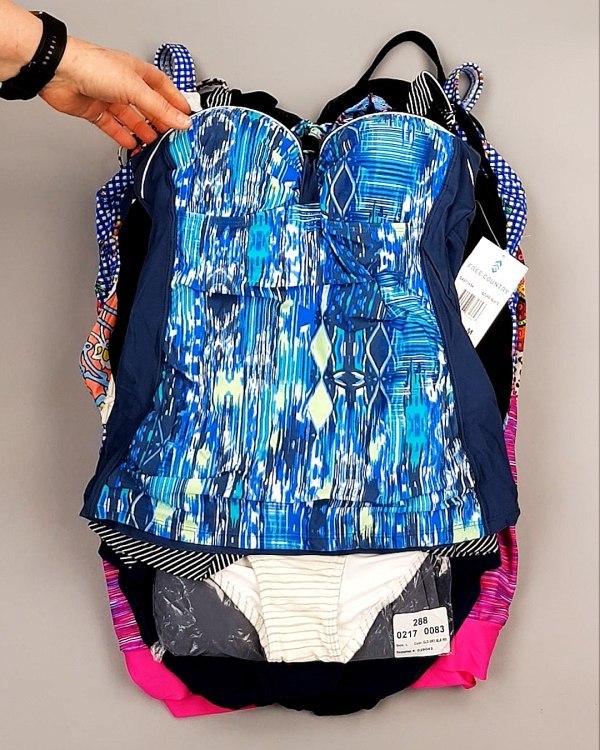 Фотография  355 - Купальники СТОК CAN 124#5 кг, ЛОТ №7688 оптом в Москве и Московской области