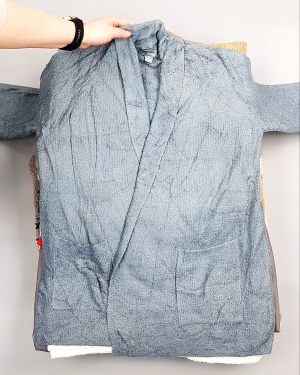 Фотография  357 - Кардиганы СТОК CAN 084#7 кг, ЛОТ №7673 оптом в Москве и Московской области