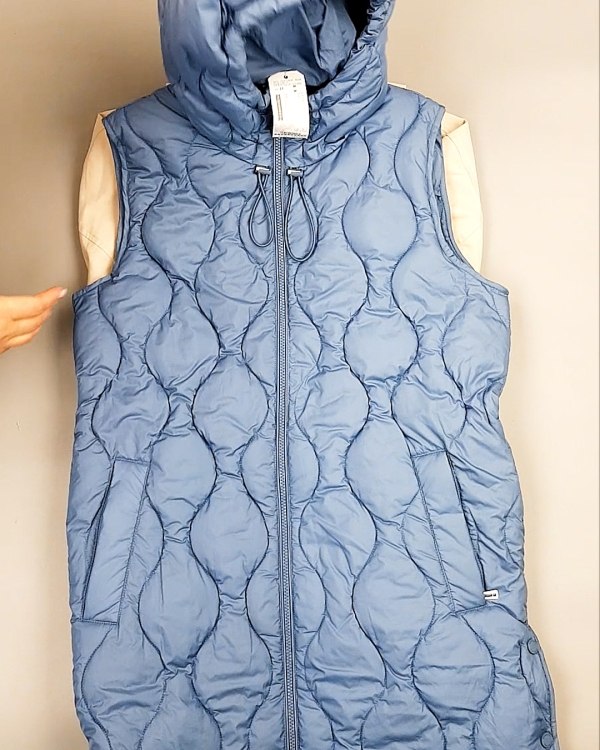 Фотография  264 - Верхняя одежда весна TOM TAILOR 124#7,8 кг, ЛОТ №7581 оптом в Москве и Московской области