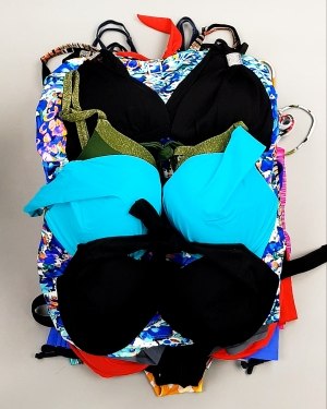 Фотография  522 - Купальники СТОК CAN 124#5 кг, ЛОТ №7686 оптом в Москве и Московской области