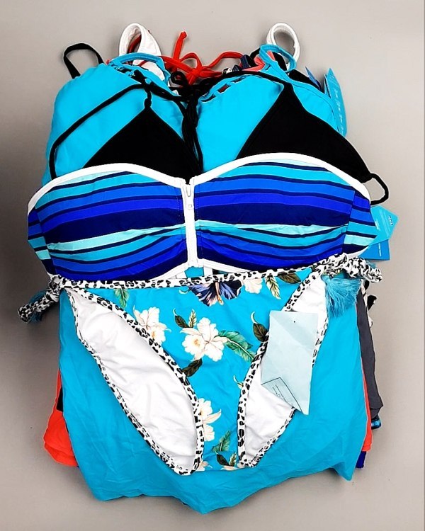 Фотография  187 - Купальники СТОК CAN 124#5 кг, ЛОТ №7690 оптом в Москве и Московской области