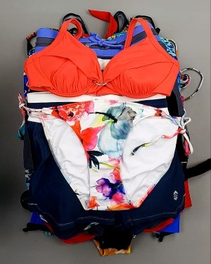 Фотография  555 - Купальники СТОК CAN 124#5 кг, ЛОТ №7686 оптом в Москве и Московской области