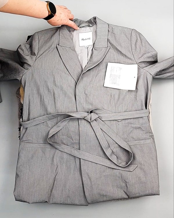 Фотография  779 - Кардиганы СТОК CAN 084#7 кг, ЛОТ №7673 оптом в Москве и Московской области