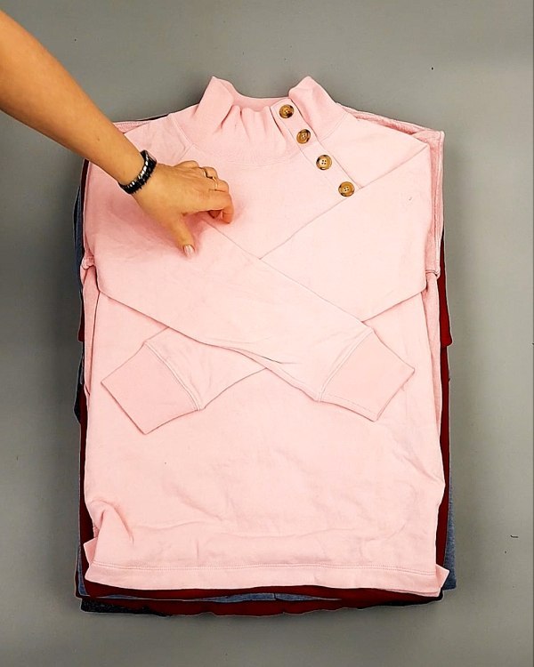 Фотография  912 - SWEATSHIRT CAN 084#10 кг, ЛОТ №7618 оптом в Москве и Московской области