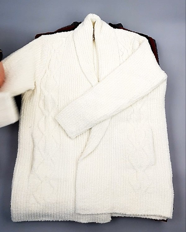 Фотография  163 - Кардиганы СТОК CAN 084#7 кг, ЛОТ №7674 оптом в Москве и Московской области