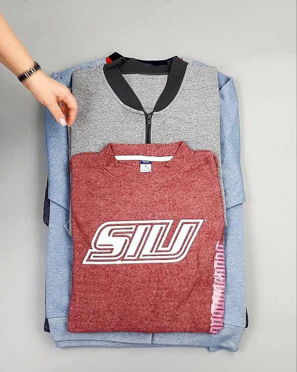 Фотография  482 - SWEATSHIRT CAN 084#10 кг, ЛОТ №7620 оптом в Москве и Московской области