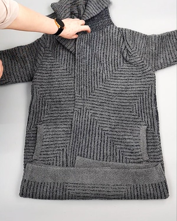 Фотография  917 - Кардиганы СТОК CAN 084#7 кг, ЛОТ №7674 оптом в Москве и Московской области