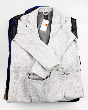 Купить Ветровки м/ж C&A 025#10 кг, ЛОТ №7863 оптом в Москве и Московской области