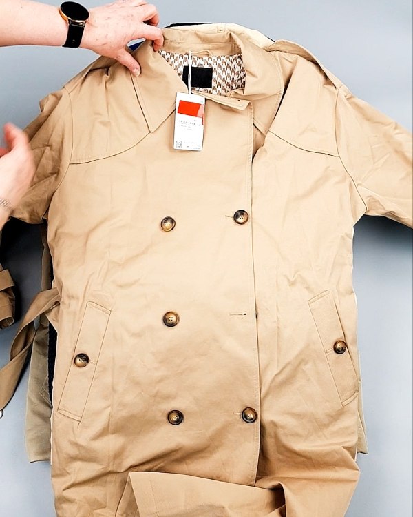 Фотография  610 - Ветровки м/ж C&A 025#10 кг, ЛОТ №7864 оптом в Москве и Московской области