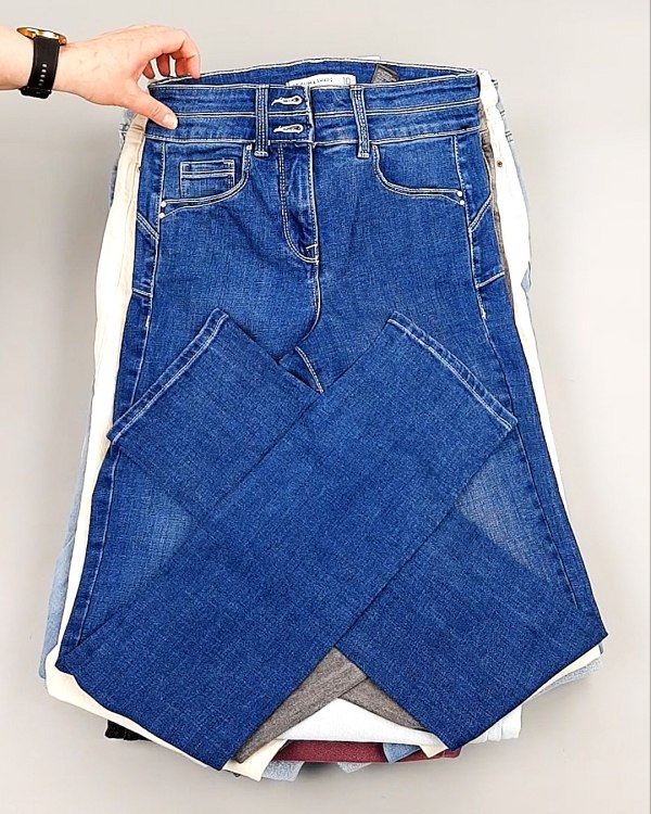 Фотография  731 - Джинсы NEXT Women#10 кг, ЛОТ №8034 оптом в Москве и Московской области