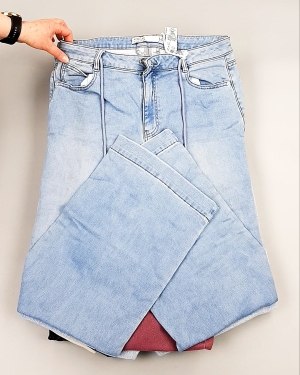 Фотография  855 - Джинсы NEXT Women#10 кг, ЛОТ №8034 оптом в Москве и Московской области