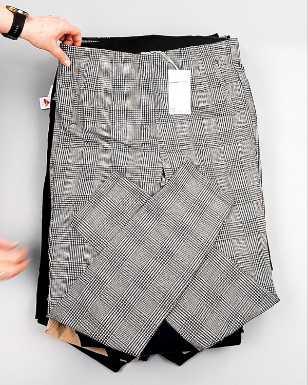 Фотография  625 - Брюки женские лето C&A 025#10 кг оптом в Москве и Московской области