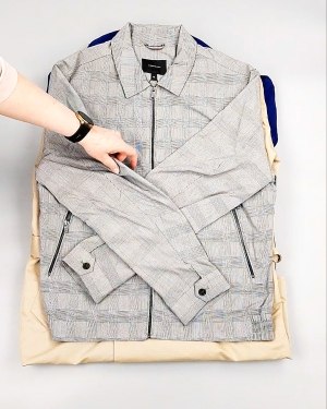 Фотография  603 - Ветровки м/ж C&A 025#10 кг, ЛОТ №7864 оптом в Москве и Московской области