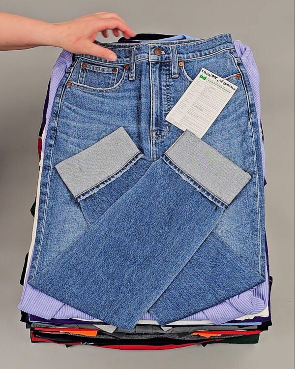 Фотография  635 - CANADA mix 084#50 кг, ЛОТ №8336 оптом в Москве и Московской области