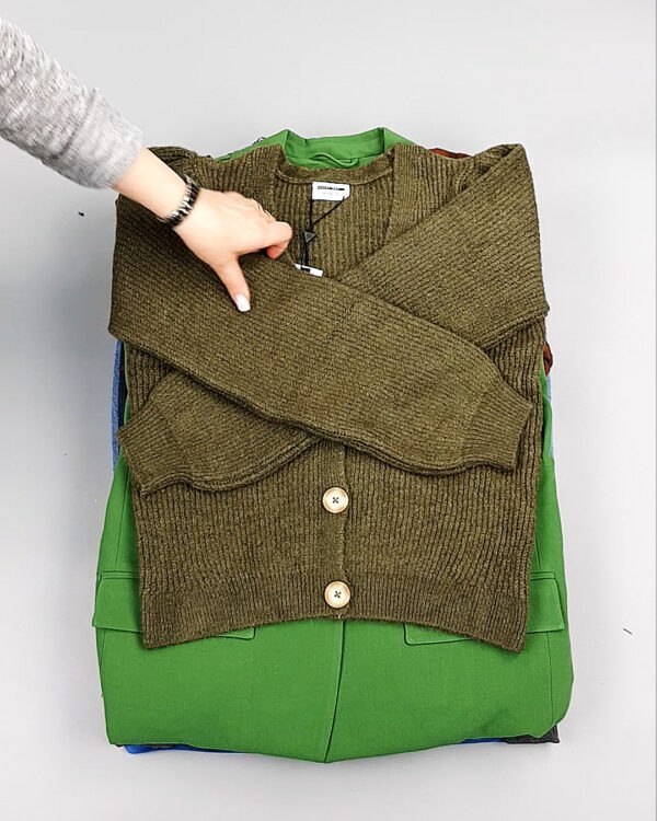 Фотография  107 - Bestseller+DK Summer mix 035#15 кг, ЛОТ №8234 оптом в Москве и Московской области