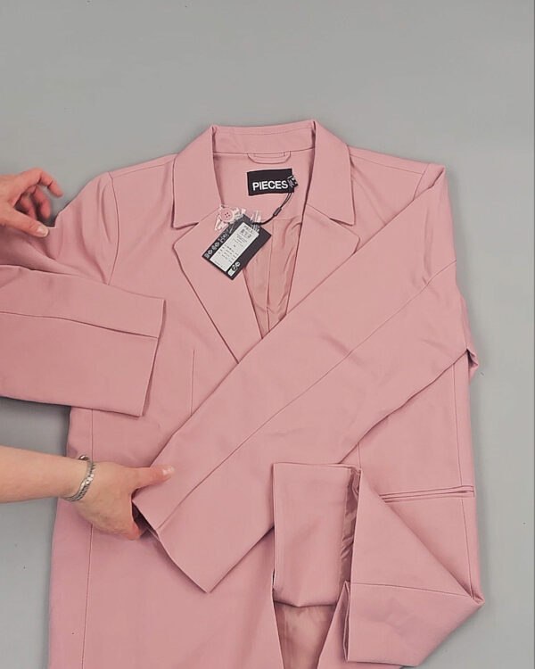 Фотография  815 - PIECES Summer mix 045#15 кг, ЛОТ №8421 оптом в Москве и Московской области