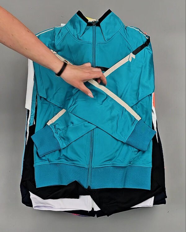 Фотография  218 - Спортивные костюмы  AD83#10 шт, ЛОТ №8640 оптом в Москве и Московской области