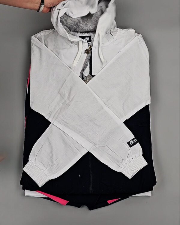 Фотография  733 - Спортивные костюмы  AD83#4 шт, ЛОТ №8637 оптом в Москве и Московской области