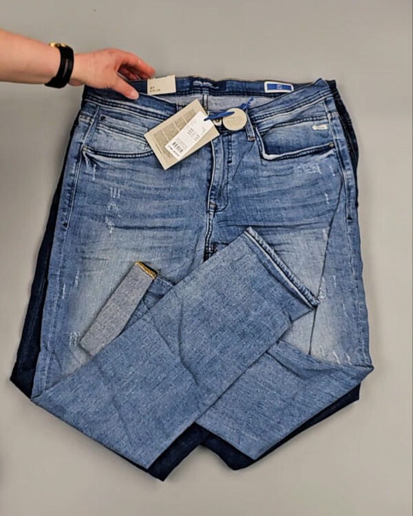 Фотография  379 - Джинсы BLEND HE 045#5 кг, ЛОТ №8685 оптом в Москве и Московской области