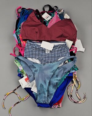 Купить Купальники Nordstrom 124#2,5 кг, ЛОТ №8489 оптом в Москве и Московской области