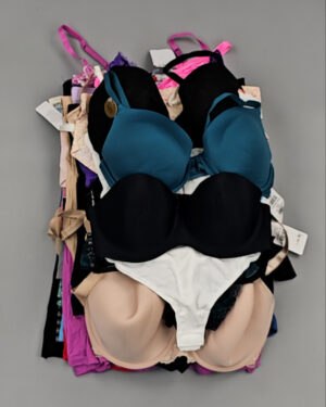 Купить Купальники Nordstrom 124#2,8 кг, ЛОТ №8490 оптом в Москве и Московской области