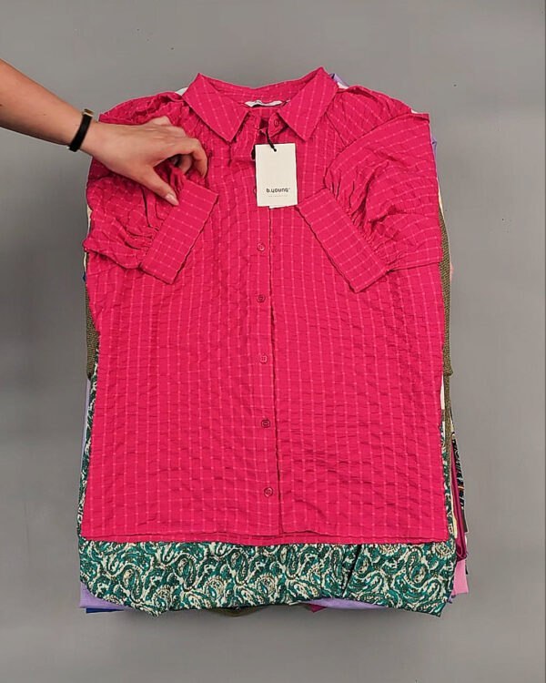 Фотография  214 - B.YOUNG Summer mix 045#15 кг, ЛОТ №8570 оптом в Москве и Московской области