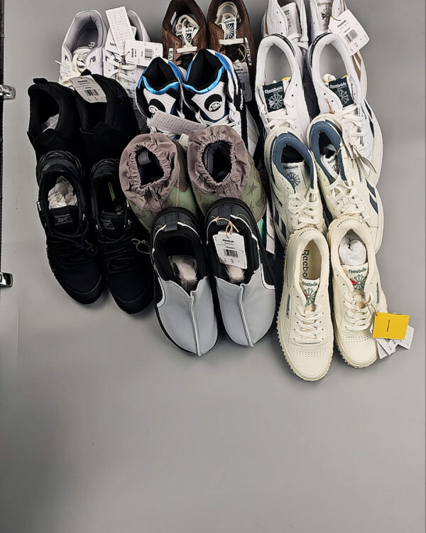 Фотография  715 - Кроссовки Reebok#23 шт, ЛОТ №8896 оптом в Москве и Московской области