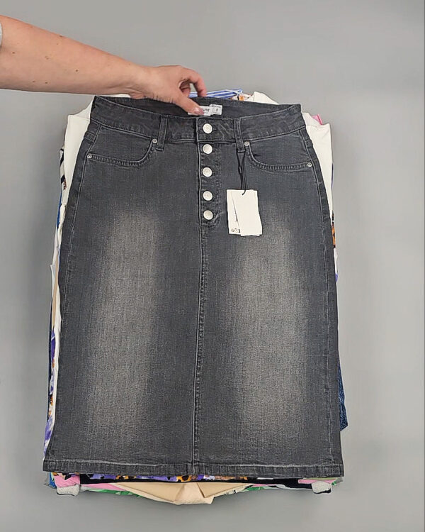 Фотография  564 - B.YOUNG Summer mix 045#17 кг оптом в Москве и Московской области