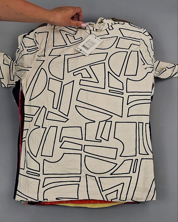 Фотография  762 - Футболки DK COMPANY 045 B#5,5 кг, ЛОТ №9086 оптом в Москве и Московской области