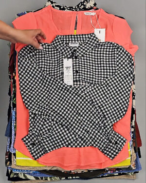 Фотография  892 - Блузки+Джемпера Bestseller Summer 045 B#8,5 кг, ЛОТ №9041 оптом в Москве и Московской области