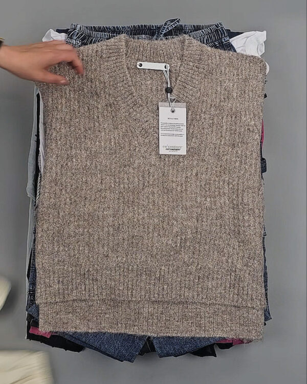 Фотография  712 - CO COUTURE mix 075#25 шт, ЛОТ №9008 оптом в Москве и Московской области