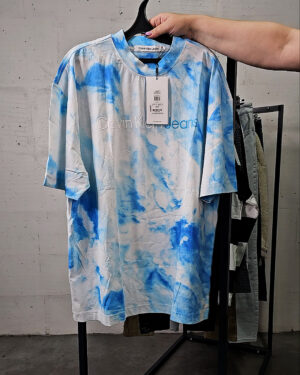 Фотография  988 - LACOSTE, CALVIN KLEIN, TOMMY HILFIGER, GUESS + 075#20 шт, ЛОТ №9072 оптом в Москве и Московской области