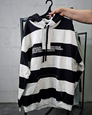 Фотография  839 - LACOSTE, CALVIN KLEIN, TOMMY HILFIGER, GUESS + 075#20 шт, ЛОТ №9072 оптом в Москве и Московской области