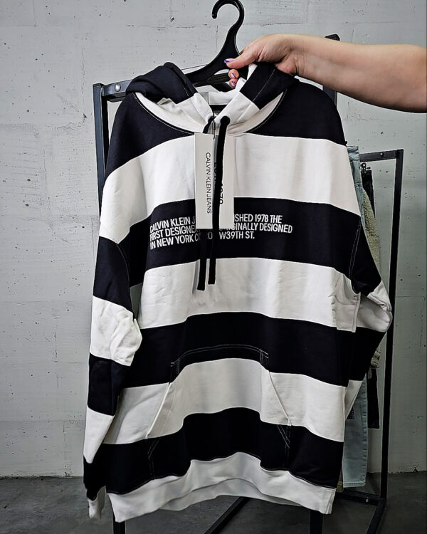 Фотография  867 - LACOSTE, CALVIN KLEIN, TOMMY HILFIGER, GUESS + 075#20 шт, ЛОТ №9072 оптом в Москве и Московской области