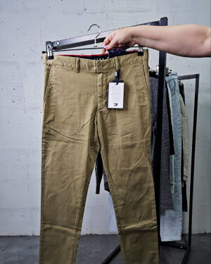 Фотография  605 - LACOSTE, CALVIN KLEIN, TOMMY HILFIGER, GUESS + 075#20 шт, ЛОТ №9072 оптом в Москве и Московской области