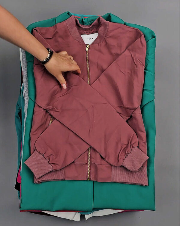 Фотография  454 - Толстовки+Верхняя одежда Bestseller Summer 045 B#7,2 кг, ЛОТ СТ-9323 оптом в Москве и Московской области