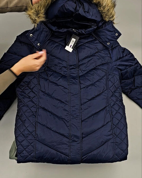 Фотография  439 - Верхняя одежда женская CAN 104#15 кг, ЛОТ СТ-9349 оптом в Москве и Московской области