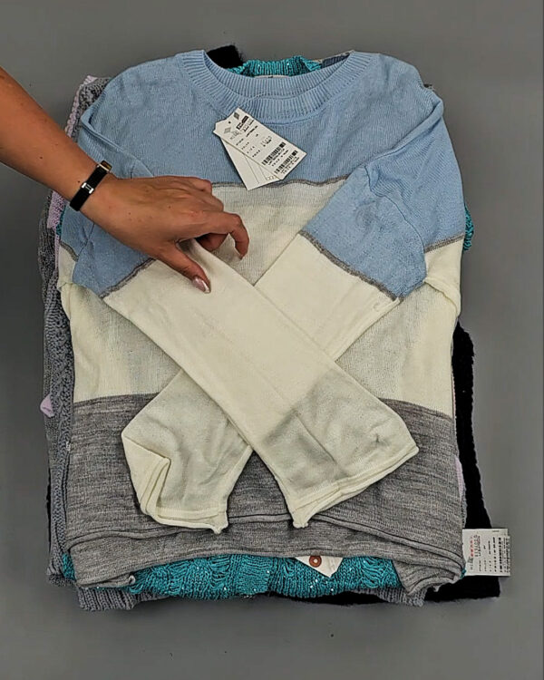 Фотография  262 - Джемпера Корея 085#7 кг оптом в Москве и Московской области