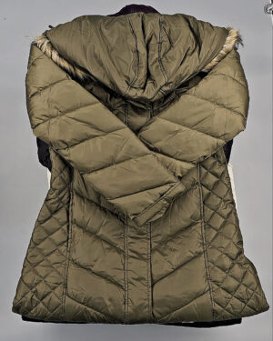 Фотография  940 - Верхняя одежда женская CAN 104#15 кг, ЛОТ СТ-9353 оптом в Москве и Московской области