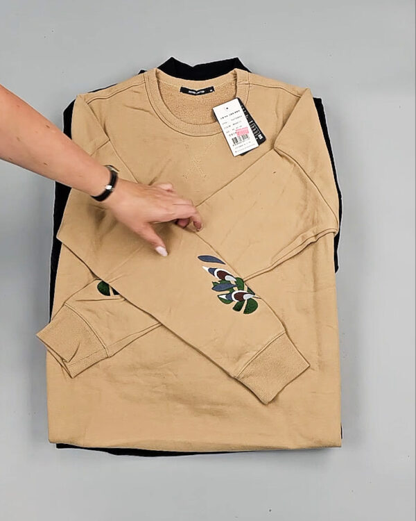 Фотография  370 - Толстовки Корея 085#7,2 кг, ЛОТ СТ-9234 оптом в Москве и Московской области