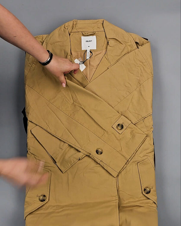 Фотография  698 - Ветровки Bestseller+DK 035#10 кг, ЛОТ СТ-9398 оптом в Москве и Московской области