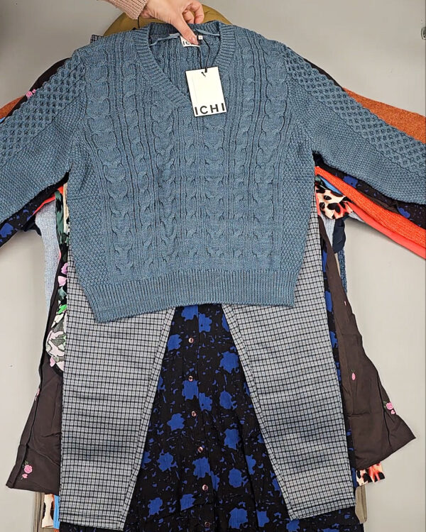 Фотография  400 - ICHI Winter mix 104#15 кг, ЛОТ СТ-9594 оптом в Москве и Московской области